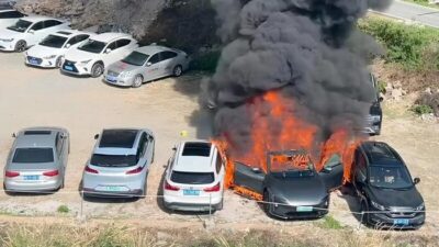 Waduh! Avatr 06 Terbakar di Parkir, 1.066 Km Jarak Tempuh
