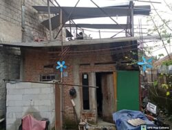 [44 Rumah Rusak Diterjang Angin Puting Beliung di Cinere Depok: Bencana yang Mengguncang Komunitas]