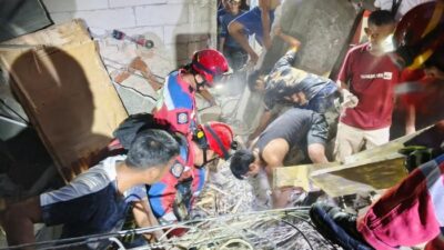 “Rumah 2 Lantai di Jakut Ambruk saat Direnovasi, 2 Pekerja Terjebak dalam Derasnya Lumpur”