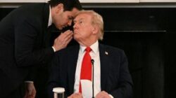 “Menlu AS Beri Trump Kertas soal Kesepakatan Gaza, Ada Tulisan ‘Sangat Dekat'” #Kabar24 #KabarKhusus #BreakingNews #Internasional #Politik #Gaza #JoeBiden #DonaldTrump #AS-Israel #Dunia