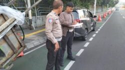 [Kecelakaan Mobil Vs Motor di Jl Trunojoyo Jaksel, Ada Korban Luka]
