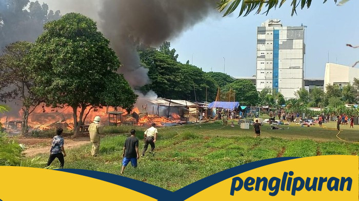 14 Mobil Damkar Tanggap Cepat, Kebakaran Rumah Bedeng di Kelapa Gading