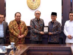 **Mendes Datangi MA, Cari Solusi untuk 3 Desa yang Terancam Hutan**