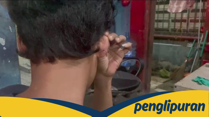**Kail Pancing Ikan Nyangkut di Telinga, Warga Jakut Panggil Damkar**