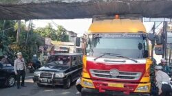 Truk Kontainer Kembali Nyangkut di Talang(simpang Kedunghalang) Bogor, Timbul Kemacetan
