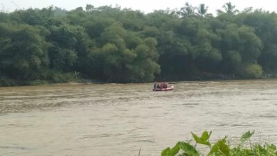 Misteri Tak Terpecahkan: Tim SAR Menyelam Cari Pria Loncat ke Sungai Cisadane Bogor