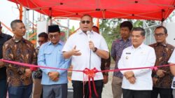 **Andre Rosiade Resmikan BTS Telkomsel, Sinyal Baru Hadir di Pintu Angin Agam**
