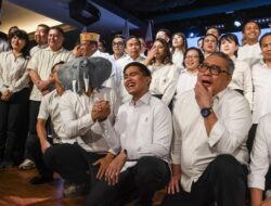 “Bapak J Ketua Dewan Pembina, PSI Terima SK Kemenkum 2025-2030”