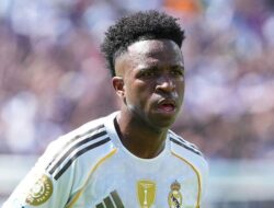 “Vinicius Minta Maaf Usai Selingkuhi Gebetannya: Skandal Cinta di Dunia Bola”