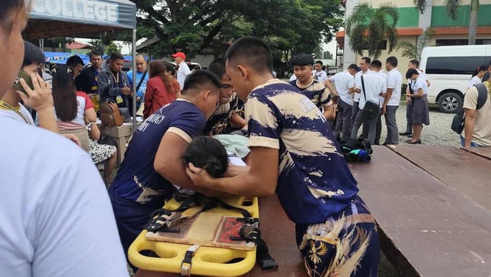 Gempa M 7,4 Filipina: Kecelakaan Menyedihkan, 1 Orang Tewas Tertimpa Tembok