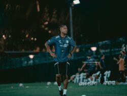 **Timnas Indonesia: Gaya Main Baru Kluivert Amburadul!**