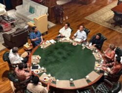 Malam Minggu Prabowo, Muzani, dan Yusril Bertemu di Hambalang—Apa yang Diputuskan?