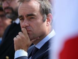 “Drama Politik Prancis: Perdana Menteri Mundur lalu Ditunjuk Lagi 4 Usai Hari, Menyisakan Banyak Tanda Tanya”