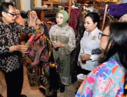 Fatma Saifullah Yusuf: Pemberdayaan Disabilitas Melalui Batik Solo, Solusi Kreatif untuk Inklusi Sosial