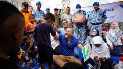 Zulhas Berikan Harapan Baru dengan Bantuan Pangan dan Modal Usaha bagi Korban Kebakaran Pengadegan