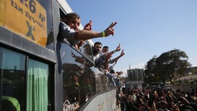 Trump Siap Temui Warga Ditahan Hamas di Israel, Tren Ketegangan Naik!
