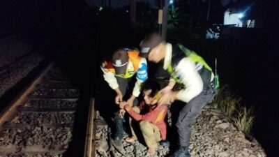 Pria di Bekasi Curi Kabel Rel KA, KAI Akan Tutup Rel!