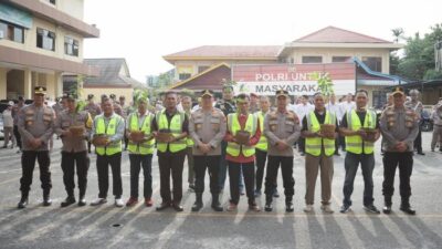 Polres Pekanbaru Beri Award Bhabin-Satkamling Garda Terdepan Penjaga Keamanan – Update 1