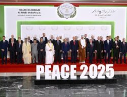 Prabowo Berjejer dengan Trump, El-Sisi, dan Erdogan dalam Sesi Foto KTT Perdamaian Gaza