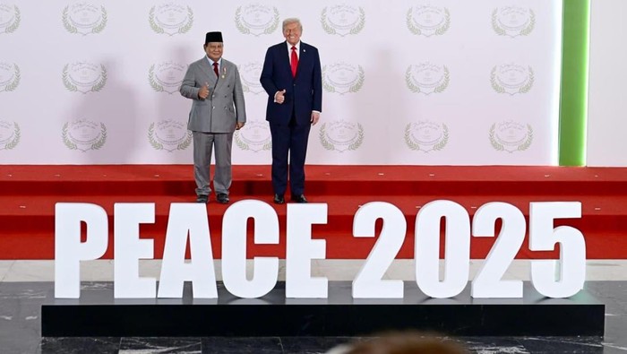 **Presiden Trump dan Prabowo Siap 'Jempol' di KTT Perdamaian Gaza**