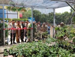 “Kapolda Riau Ajak Warga Tanam Pohon: 5 Tahun Lagi Bisa Berteduh di Bawahnya”