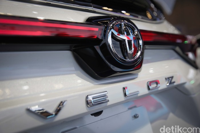**Siapin Tabungan! Peluncuran Toyota Veloz Hybrid di RI Makin Dekat**