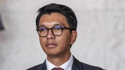 **Kantor Kepresidenan Madagaskar Tolak Militer Ambil Alih: Upaya Kudeta**