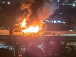 Tragedi Api di Tol Jakut, 15 Penumpang Tewas dalam Bus yang Terbakar
