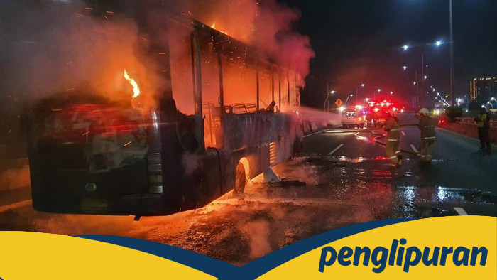 Api Menyerang! Bus di Jakut Terbakar, Kerugian Rp 2 Milyar