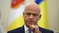 “Ukraina Cabut Kewarganegaraan Walkot Odessa, Diduga Punya Paspor Rusia: Skandal Kebangsaan yang Guncang Politik”