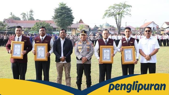 Kapolda Riau Terima Kasih kepada 4 Petugas Avsec yang Berhasil Cegah Narkoba di Bandara