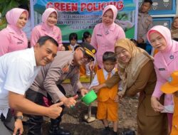 Anak-Anak TK Bhayangkari di Meranti Tanam Pohon Bareng Polisi, Keceriaan yang Menebar Harapan!