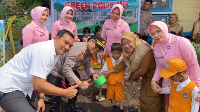 Anak-Anak TK Bhayangkari di Meranti Tanam Pohon Bareng Polisi, Keceriaan yang Menebar Harapan!