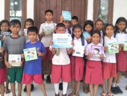 “Anak Pelosok NTT Bahagia Terima Buku Donasi dari berbuatbaik.id dan Mitra”