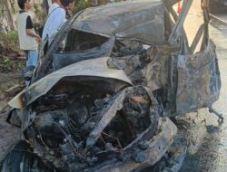 Tragedi Mobil Tabrak Pohon di Surabaya: 2 Jiwa Hilang, Diduga Sopir Mabuk!