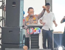 **Kapolri Tegaskan Dukungan Penuh Kebijakan Pemerintah dalam Apel Akbar Buruh Nasional**