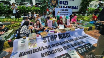 “Gerakan Ibu Indonesia: Gedor BGN, Hentikan MBG!”