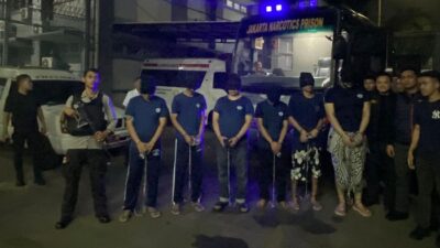 **Tampang Ammar Zoni Saat Dipindah ke Nusakambangan: Mata Ditutup, Tangan Diborgol, Fakta Mengejutkan Terkuak!**