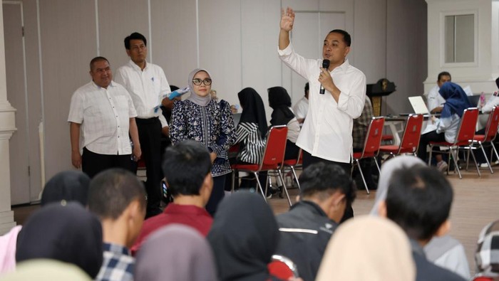Pemkot Surabaya Berikan Beasiswa 24.000 untuk Pemuda Tangguh, Solusi untuk Masa Depan yang Lebih Baik
