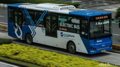 Pramono Terbitkan Pergub TransJ-MRT-LRT Jakarta Gratis untuk 15 Golongan Ini – Update 1