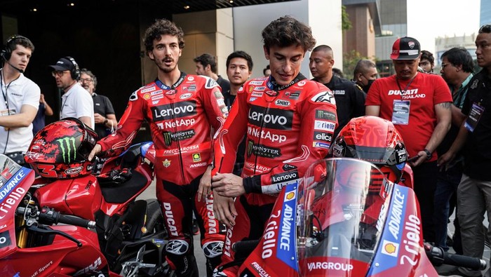 **Bagnaia Bantah Isu Tidak Akur dengan Marquez, dukung Performa Ducati**