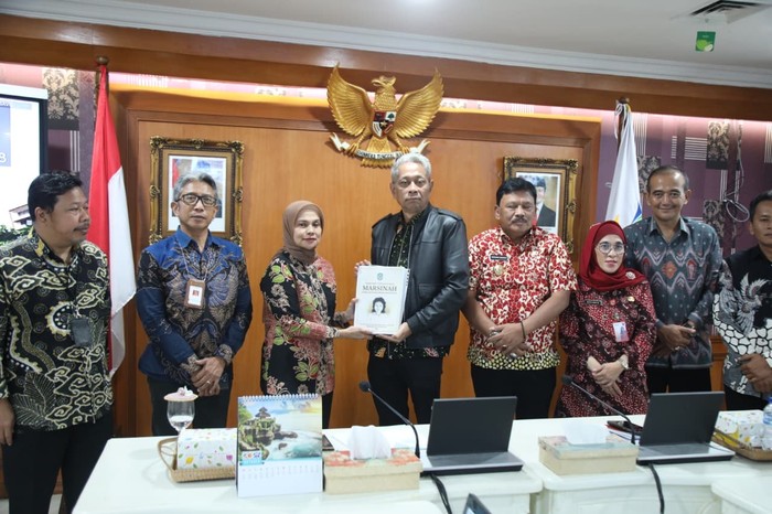 [Marsinah, Pahlawan yang Membangkitkan Kebangsaan: Tindakan Menyeluruh dari Kemensos]