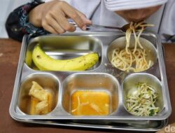 “Emak-Emak Berontak, Ini Reaksi BGN yang Guncangkan Program MBG”
