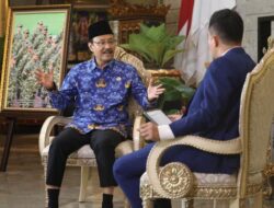 “1 Tahun Pemerintahan Prabowo: Transformasi Sosial Melalui Data yang Membangun”