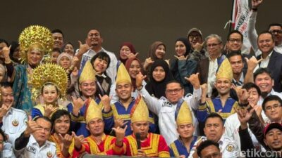 “Andre Rosiade Bersatu di Negeri Sakura: Satukan Perantau Minang Melalui Lantikan IKM Jepang”