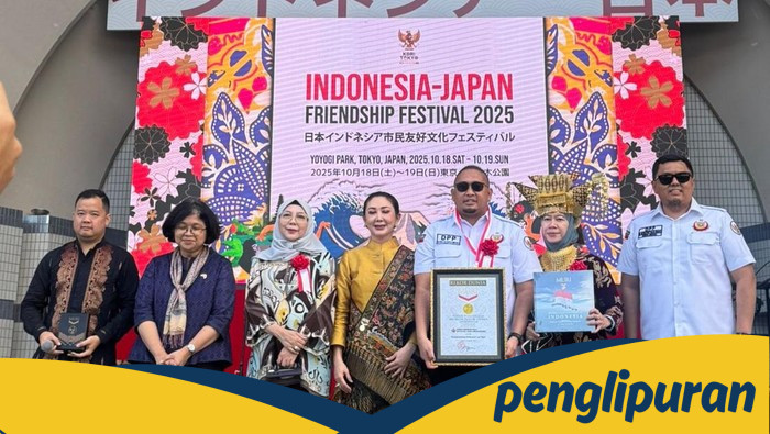 Andre Rosiade Antar IKM Pecahkan Rekor MURI, Rendang Minang Merajai Dunia