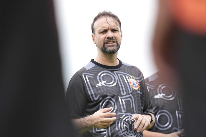 **Persija Jakarta Siap Berjuang di Surabaya untuk Rebut 3 Poin Penuh**