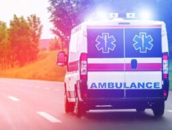 Balkon Gedung Lantai 3 di AS Ambruk, 10 Orang Dilarikan ke RS – Update 1