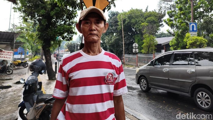 Kakek Subari, Pria yang Menjaga Ular Sanca Selama 13 Tahun dengan Nama 'Petir'