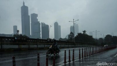 Ternyata Hujan di Jakarta Bawa Ancaman Mikroplastik! Waspada Dampaknya